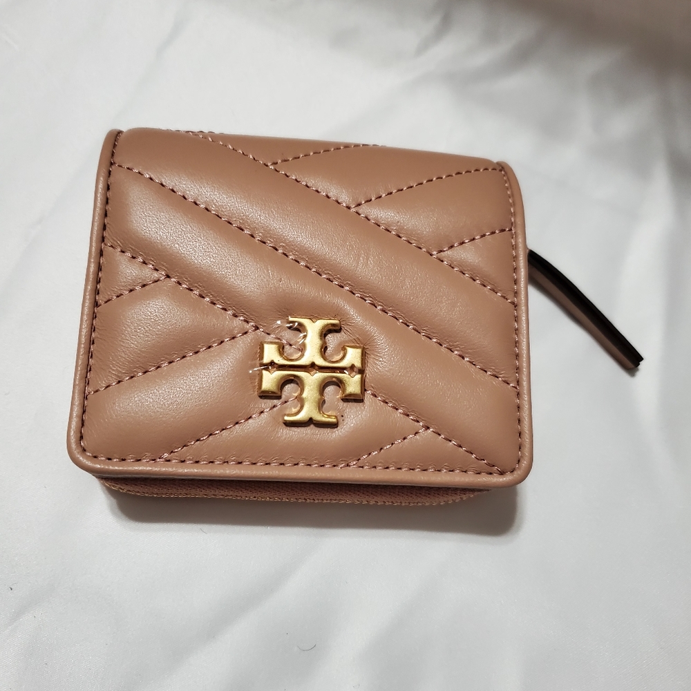 Tory Burch Trifold Wallet in Pink